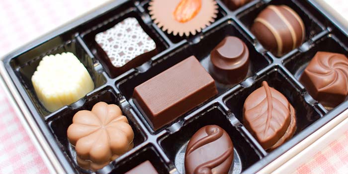 療育コラム　『そうだ！妻にチョコレートを食べさせよう！』問題行動を代替行動で対応する行動分析のススメ
